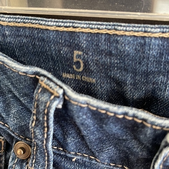 EUC - juniors Capri jeans - size 5 - Authentic American Heritage - Picture 2 of 5